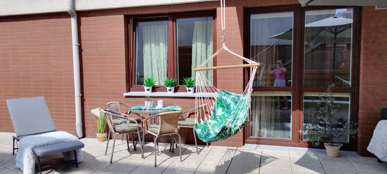 Ferienwohnung Apartament Amber Z Duzym Tarasem Kolberg Exterior foto